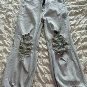 Distressed Boutique Cropped Jeans